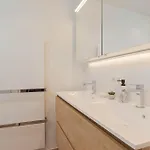 Apartment Montreal G008 You, Me & The Sea *